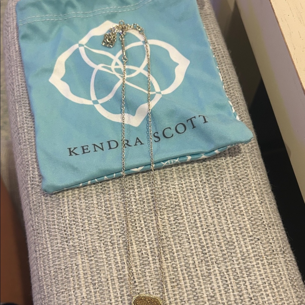 Kendra Scott Gold Pendant Necklace